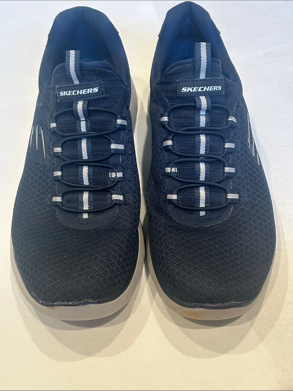 Skechers Men's Navy Blue Knit Athletic Sneakers slip on Light Gray Sole 10